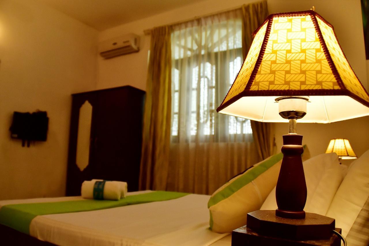 Sky Transit Hotel Катунаяка Екстер'єр фото