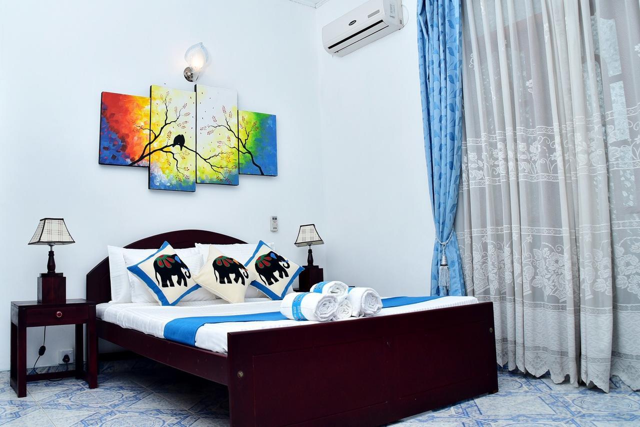 Sky Transit Hotel Катунаяка Екстер'єр фото